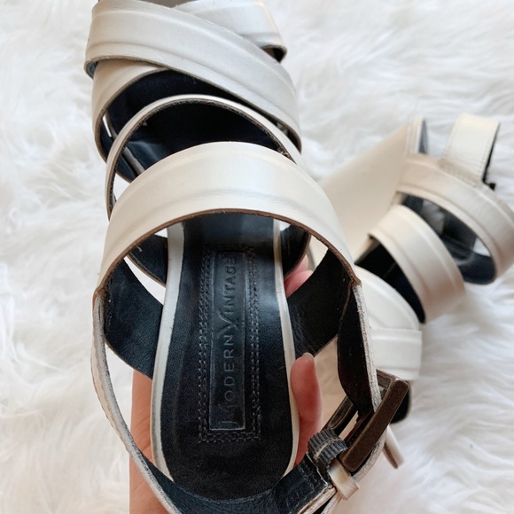 Modern Vintage sandals SZ 7.5 - Picture 4 of 8